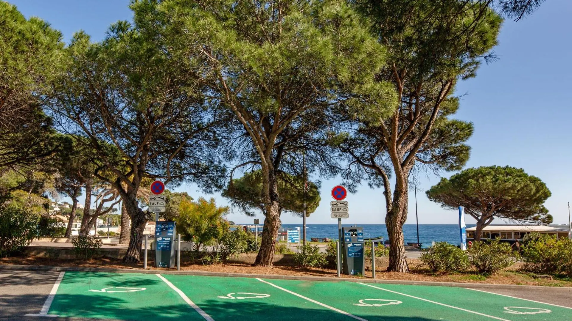 Studio Les Jardins D'Ys-10 By Interhome Les Issambres 0*,  France
