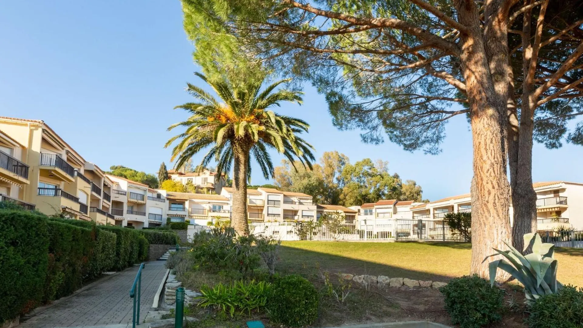 Studio Les Jardins D'Ys-10 By Interhome Les Issambres 0*,  France