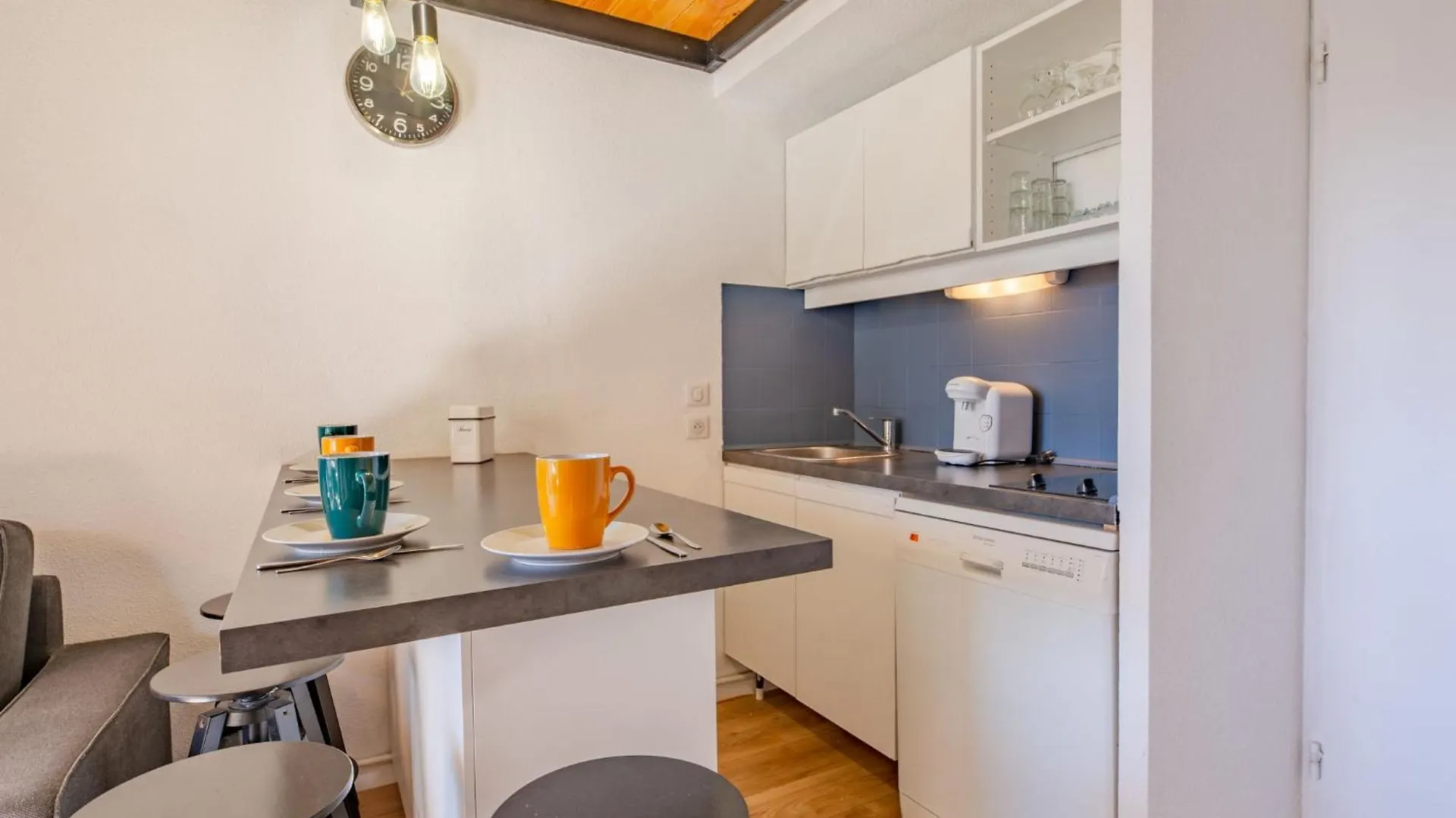 Apartment Studio Les Jardins D'Ys-10 By Interhome Les Issambres